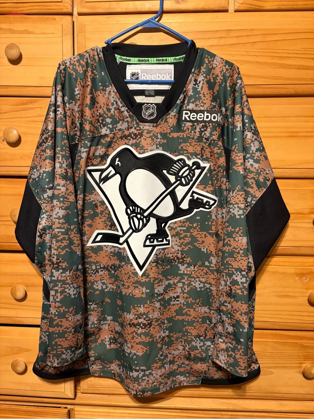 Reebok NHL military appreciation Hockey Jersey  xl
